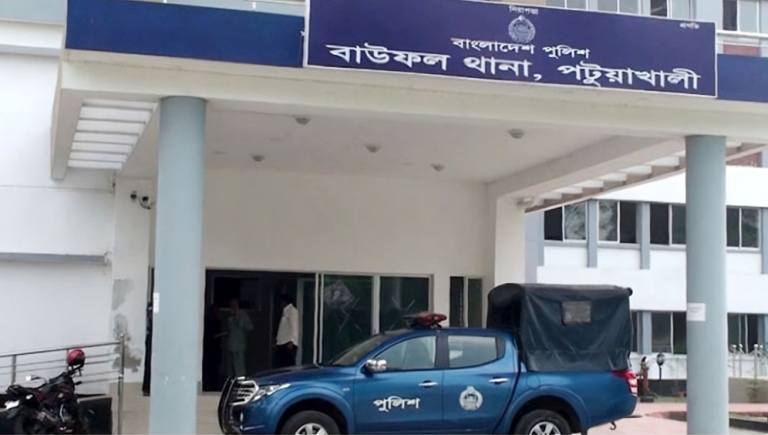 বাউফলে বিধবা নারীর ঝুলন্ত মরদেহ উদ্ধার