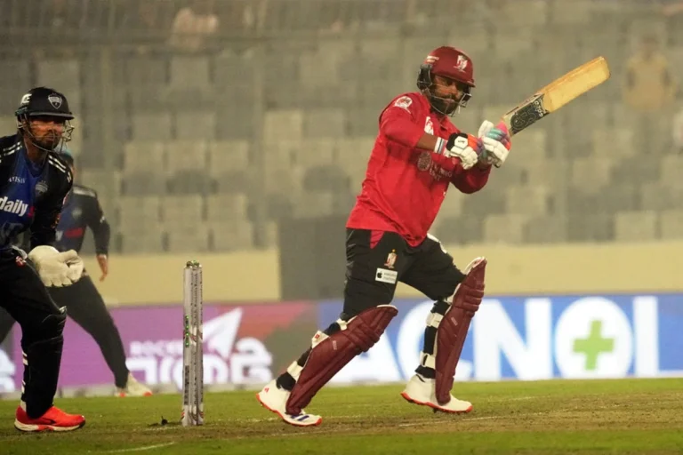 রংপুরের গতির সামনে ১২৪ রানে গুটিয়ে গেল বরিশাল