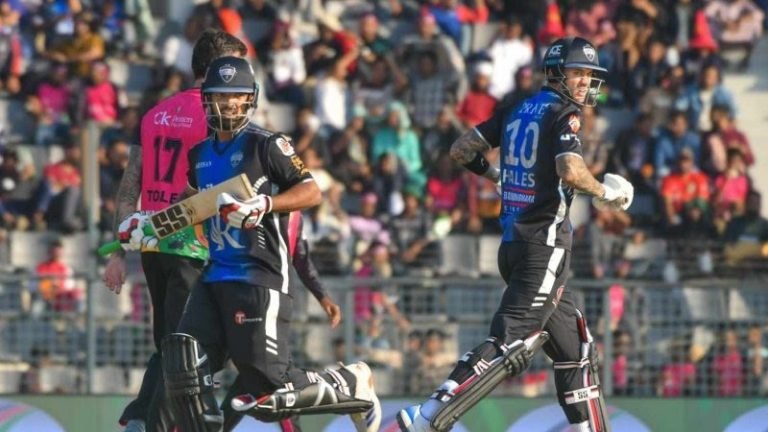 হেলসের সেঞ্চুরি, ছক্কার রেকর্ডে বিধ্বস্ত সিলেট