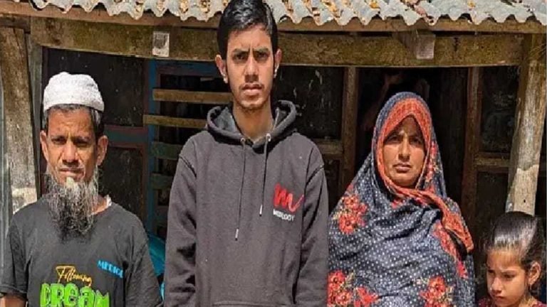 মেডিকেলে চান্স পাওয়া পটুয়াখালীর আল আমিন কাজ করেন বাবার ভাতের হোটেলে