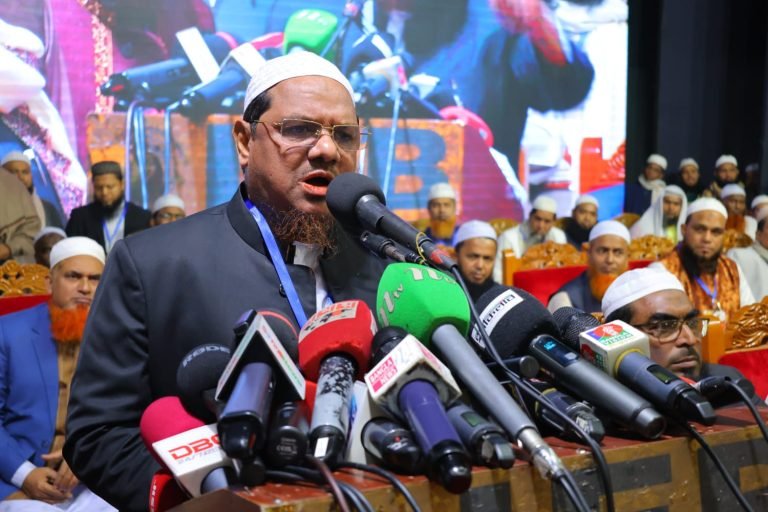 ক্ষমতায় দুর্নীতিবাজদের পুনর্বাসন মেনে নেবো না: পীর সাহেব চরমোনাই