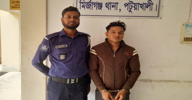 মির্জাগঞ্জে ডাকাতি প্রস্তুতিকালে আন্তঃজেলা ডাকাত গ্রেফতার