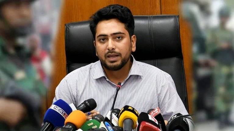 সরকারি দপ্তরে তদবির বন্ধে কড়া বার্তা: তথ্য উপদেষ্টার আধা-সরকারি পত্র