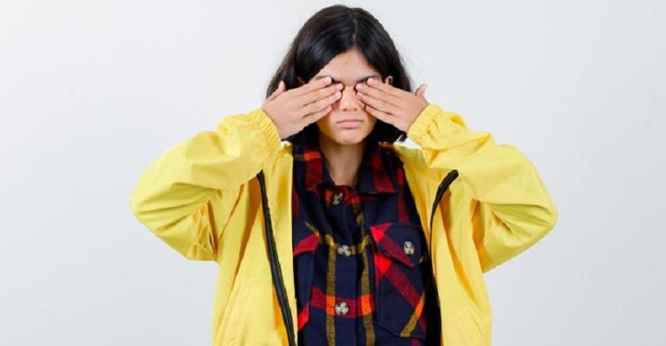 চোখে ব্যথা বা জ্বালাপোড়া: সাধারণ কারণ ও প্রতিকার