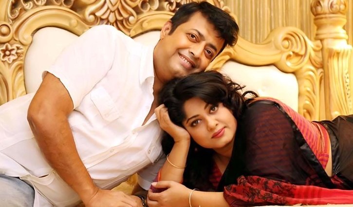 মৌসুমী ও ওমর সানী: দীর্ঘ সময় পর আমেরিকায় স্থায়ী বসবাসের গুঞ্জন