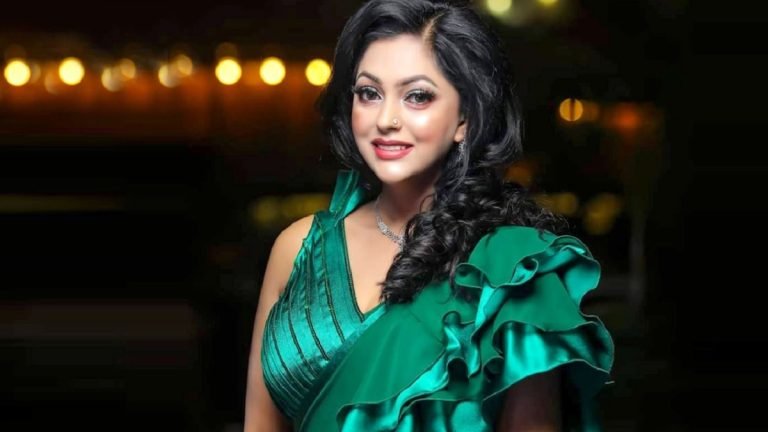 শিল্পী সমিতি থেকে বহিষ্কার অভিনেত্রী নিপুণ