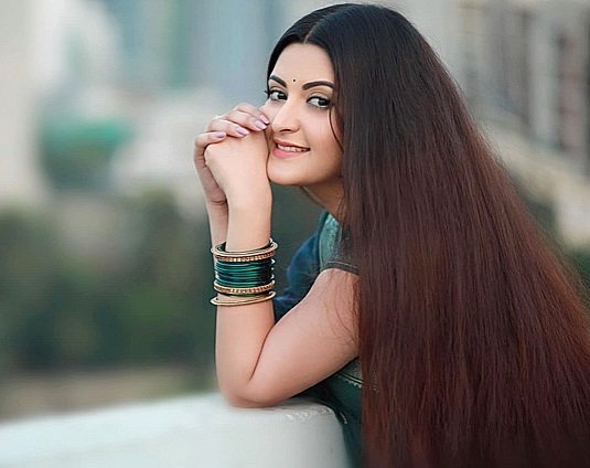 পরীমণি: একা, ক্লান্ত, নাকি সুখী?