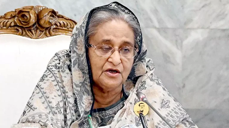 শেখ হাসিনাসহ ৭৫ জনের পাসপোর্ট বাতিল