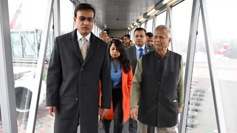 সুইজারল্যান্ডে পৌঁছেছেন প্রধান উপদেষ্টা ড. মুহাম্মদ ইউনূস