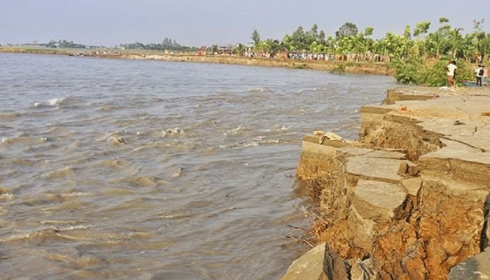 ভোলায় নদীভাঙন পুনর্বাসন তহবিলের টাকা লুটের অভিযোগ, সরকারি অর্থ চলে গেছে চেয়ারম্যানদের পকেটে