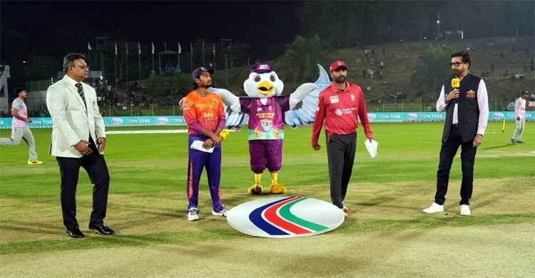 টস হেরে ব্যাট করছে রাজশাহী, চ্যালেঞ্জ বরিশালের সামনে