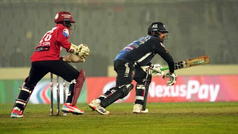 সাইফ-হেলস জুটিতে বরিশালকে হারিয়ে রংপুরের টানা জয়