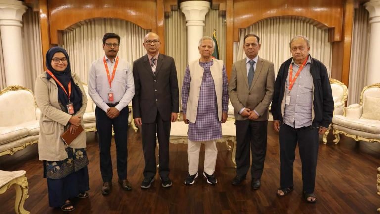 গুম তদন্ত কমিশনের সদস্যরা ড. ইউনূসের সঙ্গে বৈঠক