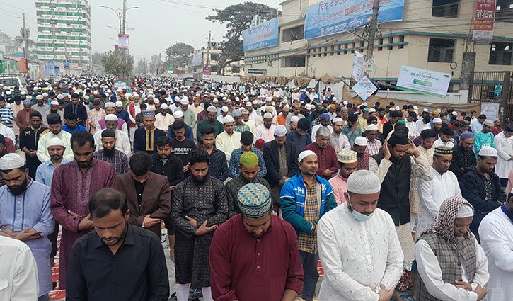 বিশ্ব ইজতেমায় লাখো মুসল্লির অংশগ্রহণে বৃহত্তম জুমার নামাজ