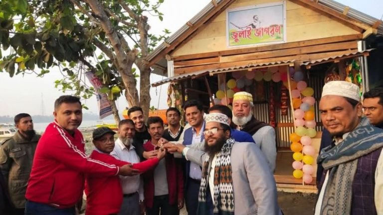 আন্দোলনে আহত ইমাম হোসেনের কর্মসংস্থানের ব্যবস্থা করলেন পিরোজপুরের ডিসি