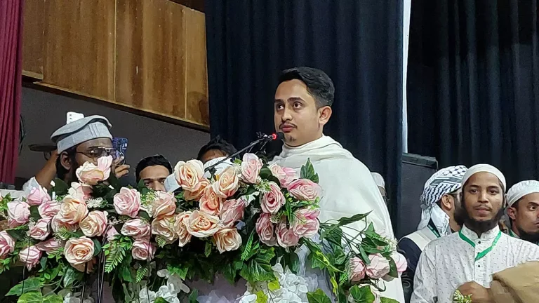 হাসিনার দোসররা মাদরাসার ছাত্র দেখলে টার্গেট করে গুলি করত: সারজিস আলম