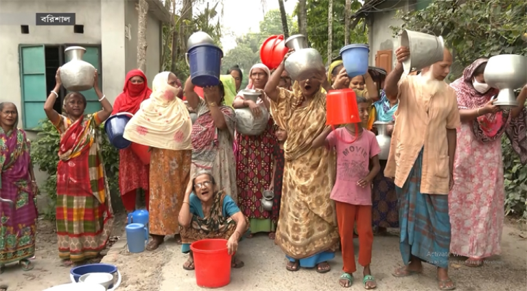 বরিশাল নগরীতে চলছে পানির সংকট