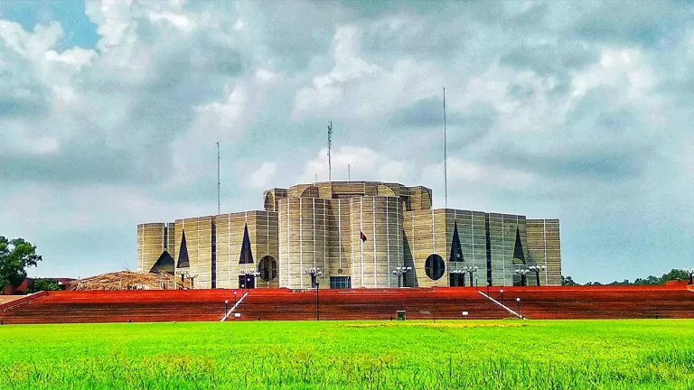 সংসদের মেয়াদ হবে চার বছর, এমপি হওয়ার সর্বনিম্ন বয়স ২১