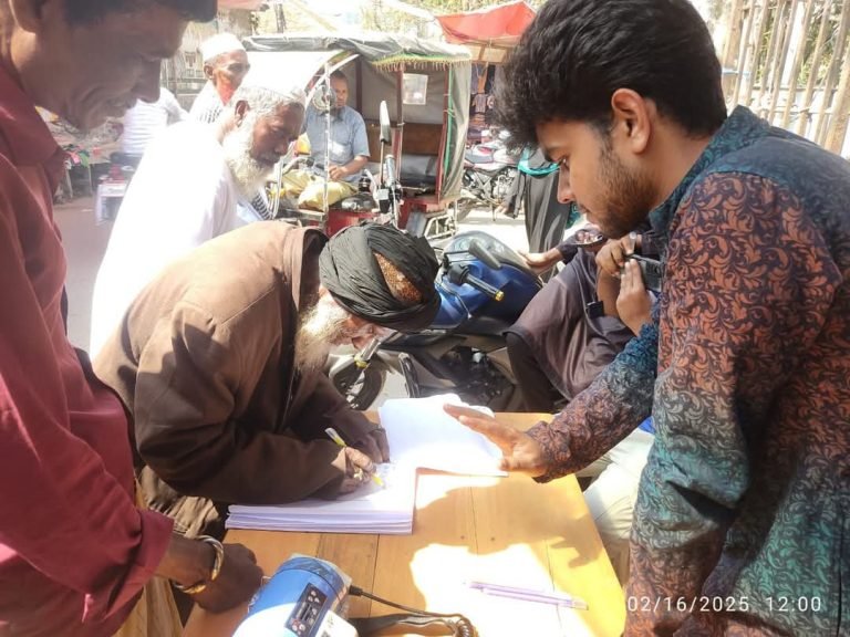 কলাপাড়ায় স্বাস্থ্য কমপ্লেক্স প্রশাসকের বিরুদ্ধে গণস্বাক্ষর কর্মসূচি