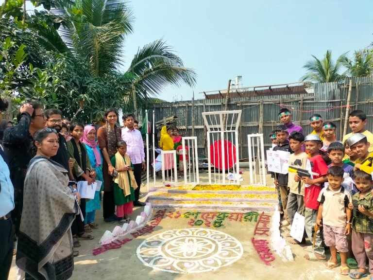 শিশুদের হাতে শহীদ মিনার নির্মাণ করছে বাসদ, ভাষা শহীদদের প্রতি শ্রদ্ধা