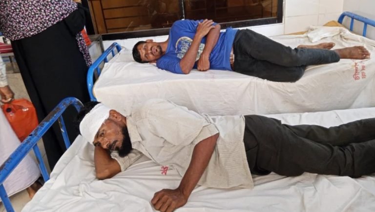 দুমকিতে চাঁদা না দেয়ায় ড্রেজার শ্রমিককে পিটিয়ে জখমের অভিযোগ