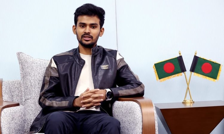 শিগগিরই আওয়ামী লীগ নিষিদ্ধের বিষয়ে সিদ্ধান্ত আসছে: উপদেষ্টা আসিফ মাহমুদ