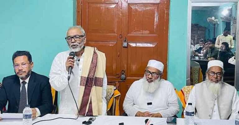 পটুয়াখালী জেলা আইনজীবী সমিতির নির্বাচন নিয়ে সংবাদ সম্মেলন