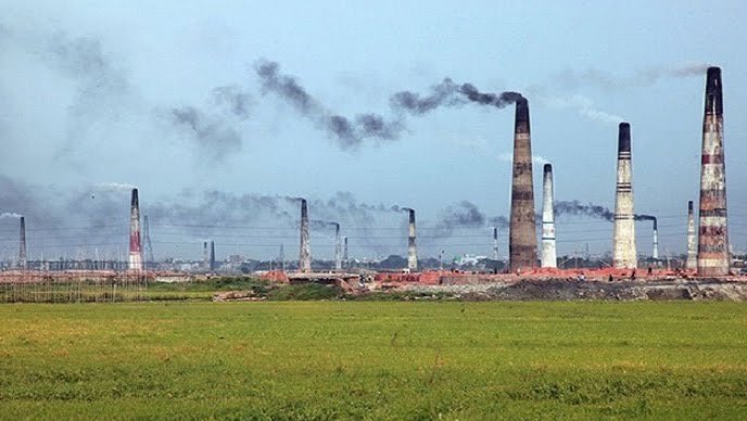 পটুয়াখালীতে খালের মাটি কাটায় ইটভাটার ব্যবস্থাপককে জরিমানা