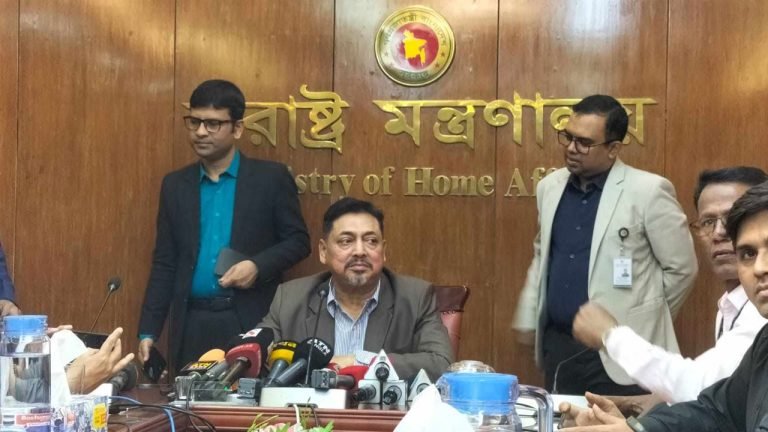 অপারেশন ডেভিল হান্ট দেশকে অস্থিতিশীল করার চেষ্টা করলেই গ্রেপ্তার
