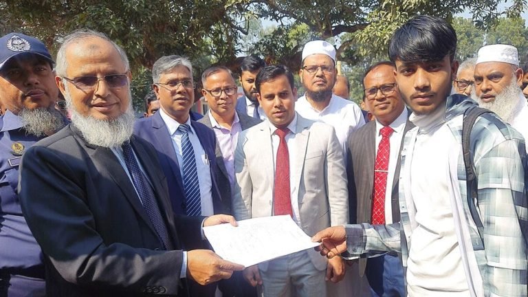 ডিসেম্বরে নির্বাচন দেওয়ার লক্ষ্যে প্রস্ততি চলছে: নির্বাচন কমিশনার