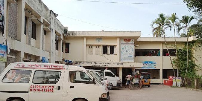 বানারীপাড়া স্বাস্থ্য কমপ্লেক্সে চিকিৎসকের সংকট: সিজারিয়ান বন্ধ, দুর্ভোগে প্রসূতি রোগীরা