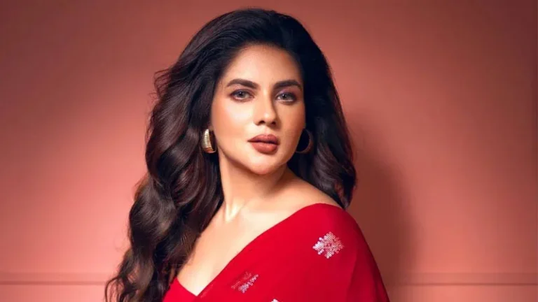 “বিদেশে ঘুরতে গেলেই সবাই ভাবেন পাত্র খুঁজতে গেছি”: পায়েল