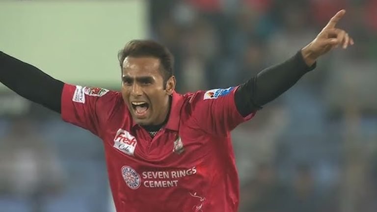 বিপিএল অভিষেকেই রেকর্ড গড়লেন বরিশালের পাকিস্তানি পেসার আলী