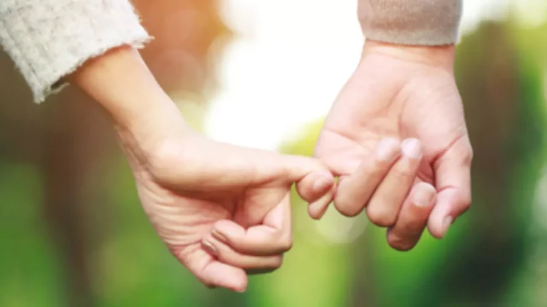 কেমন কাটবে ‘প্রমিস ডে’; পারবেন কি মনের মানুষের প্রতিশ্রুতি পূরণ করতে?