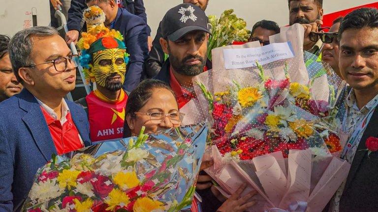 বরিশালের সমর্থকদের সঙ্গে পর্যাপ্ত সময় কাটাতে না পারায় তামিমের দুঃখ প্রকাশ