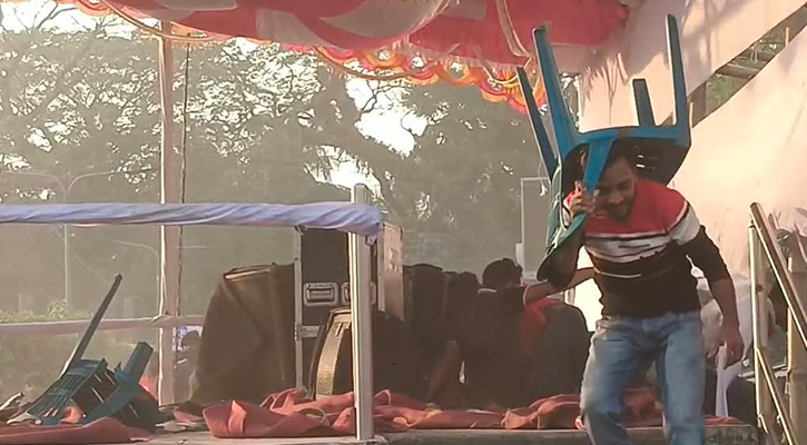 বরিশালে বিপিএল উৎসবে ভাঙচুর, হুড়োহুড়ি