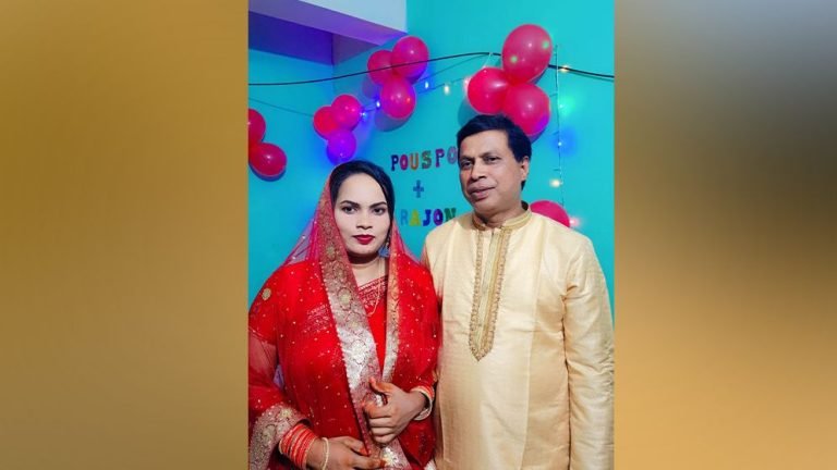 ভোলায় স্ত্রীর স্বীকৃতির দাবিতে আ.লীগ নেতার বাসায় ২ সন্তানের জননী