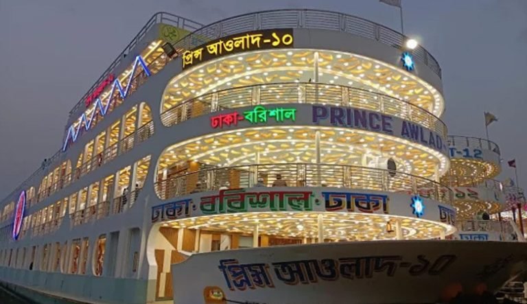 লঞ্চের কেবিনের দ্বিগুণ দাম: যাত্রীদের জিম্মি করে কালোবাজারি
