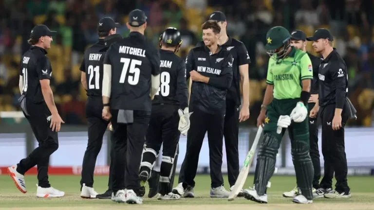 পাকিস্তানকে হারিয়ে শুভ সূচনা নিউজিল্যান্ডের