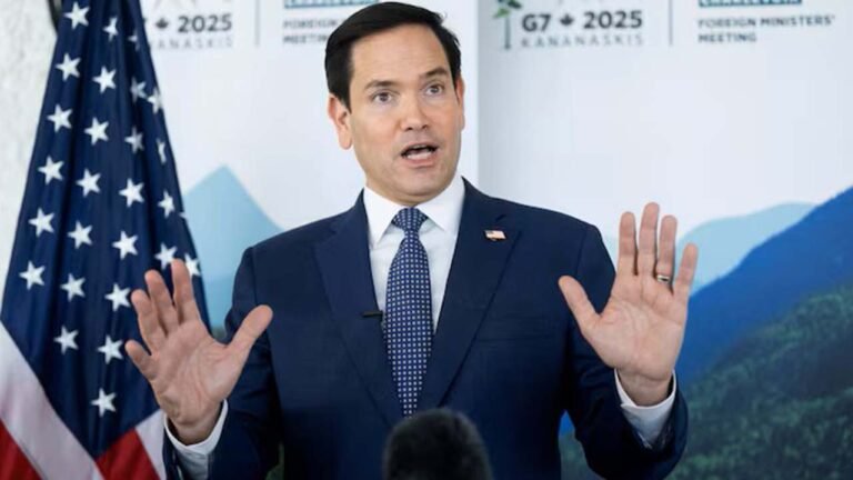 থাইল্যান্ডের কর্মকর্তাদের ওপর যুক্তরাষ্ট্রের ভিসা নিষেধাজ্ঞা