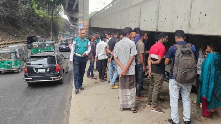 চট্টগ্রামে ফ্লাইওভারের নিচে বস্তাবন্দী নারীর মরদেহ উদ্ধার