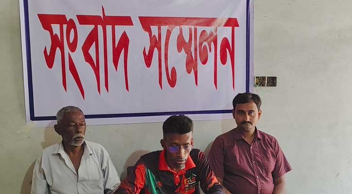 গলাচিপায় ব্যবসা প্রতিষ্ঠানে তালা, সংবাদ সম্মেলনে অভিযোগ