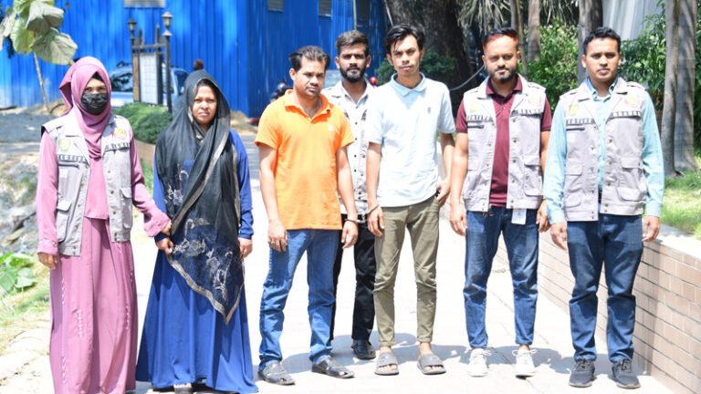 ভুয়া ভিসা ও বিএমইটি স্মার্টকার্ড তৈরি চক্রের ৩ সদস্য গ্রেফতার