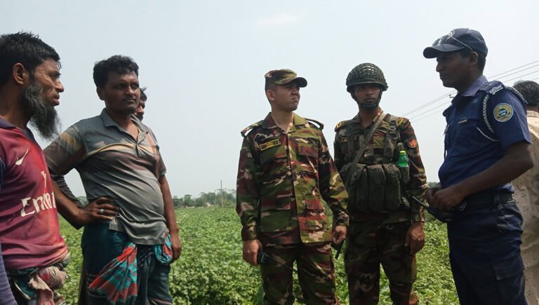 বাউফলের চন্দ্রদ্বীপে তরমুজ চাষিদের নিরাপত্তায় সেনা ও পুলিশ টহল শুরু