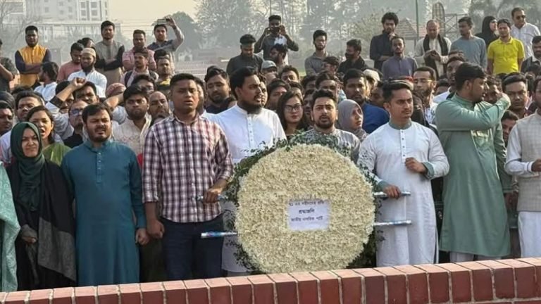 পুরোনো সংবিধান ও শাসন কাঠামো রেখে নতুন বাংলাদেশ গঠন সম্ভব নয়’