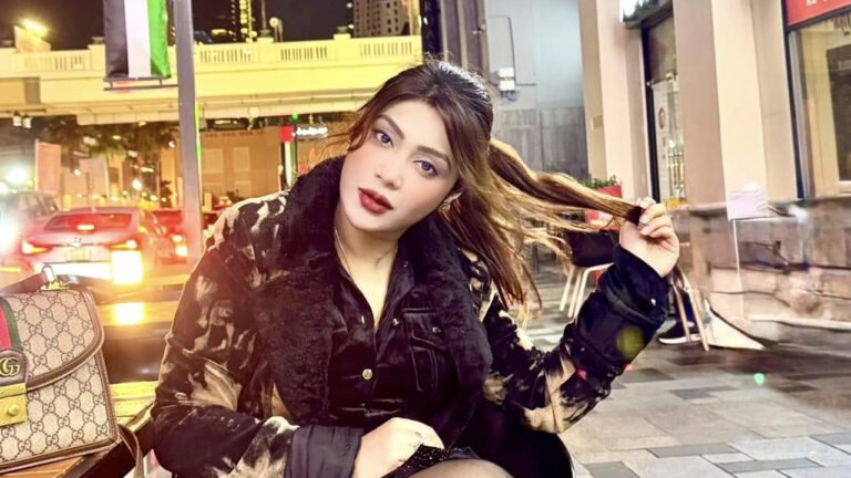 বিগ বাজেটের ছবি হলেই নায়িকারা প্রযোজকের সাথে প্রেম করে’