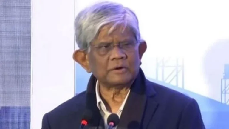 অর্থনীতির চ্যালেঞ্জ কাটিয়ে ঘুরে দাঁড়িয়েছে বাংলাদেশ : অর্থ উপদেষ্টা