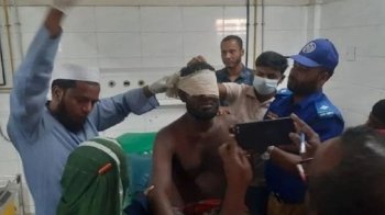 ভোলায় চুরির অভিযোগে যুবকের ওপর নৃশংস হামলা