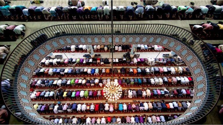 পবিত্র লাইলাতুল কদর আজ