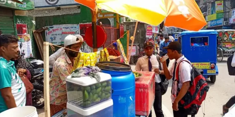 গরমে রাস্তার পাশের শরবতে সর্বনাশ!